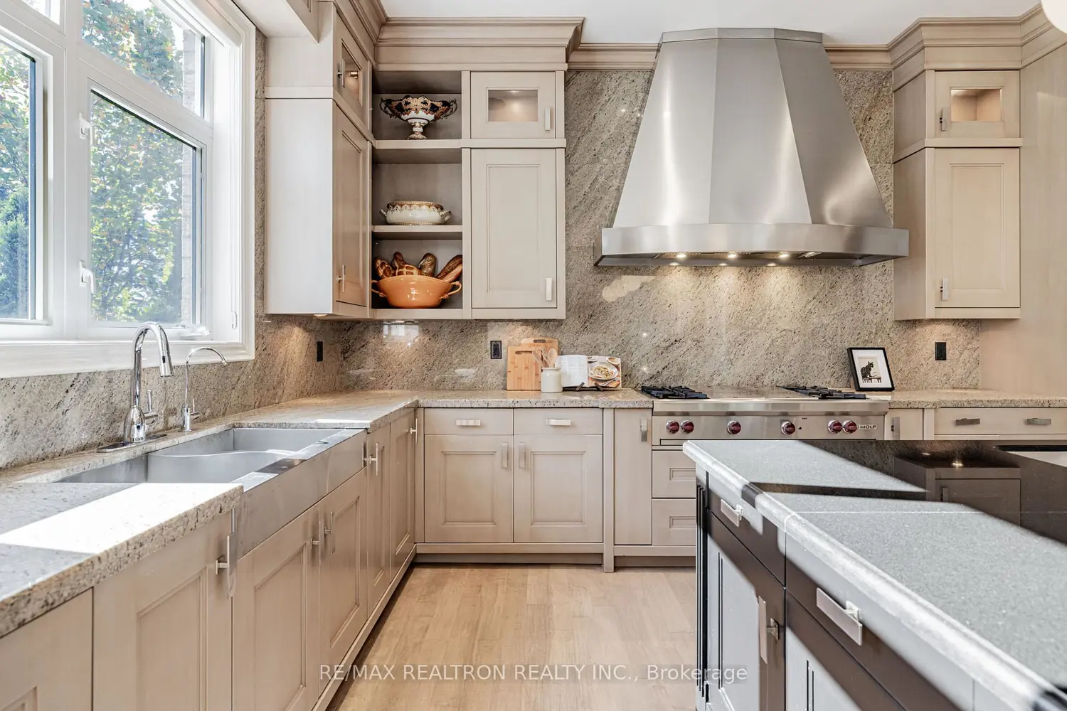 Additional image 11 of 423 Paradelle Drive