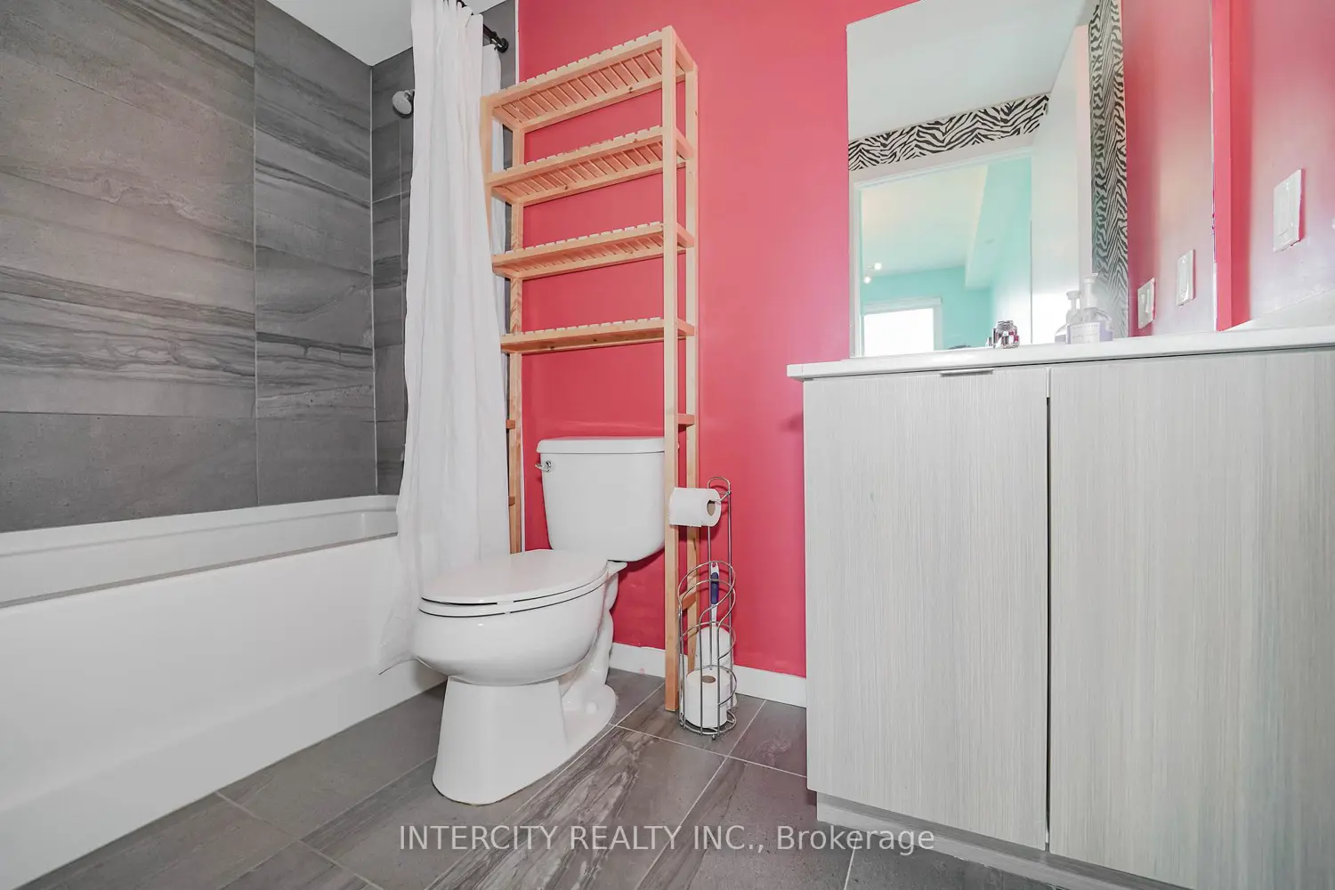 Additional image 17 of 3237 Bayview Avenue 611