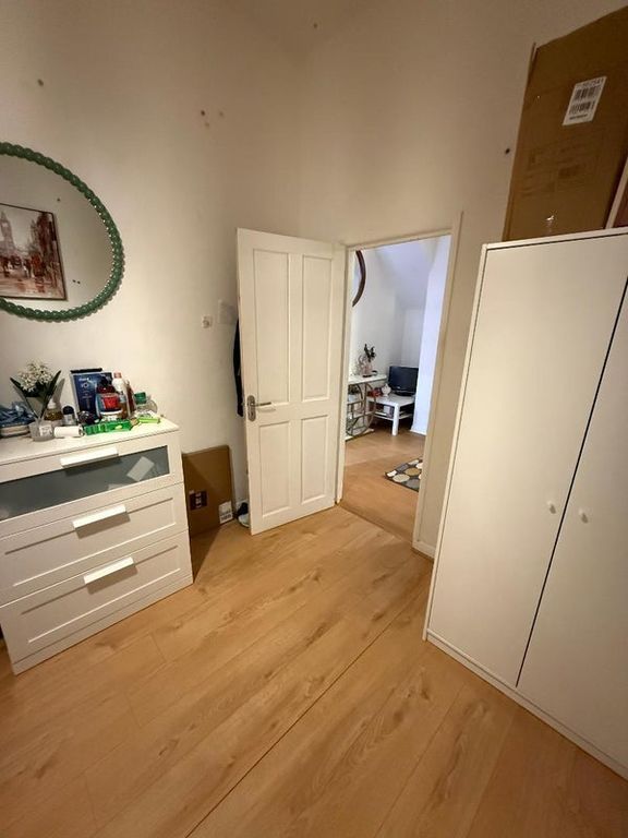 Additional image 4 of Room to rentStation Road, London N3