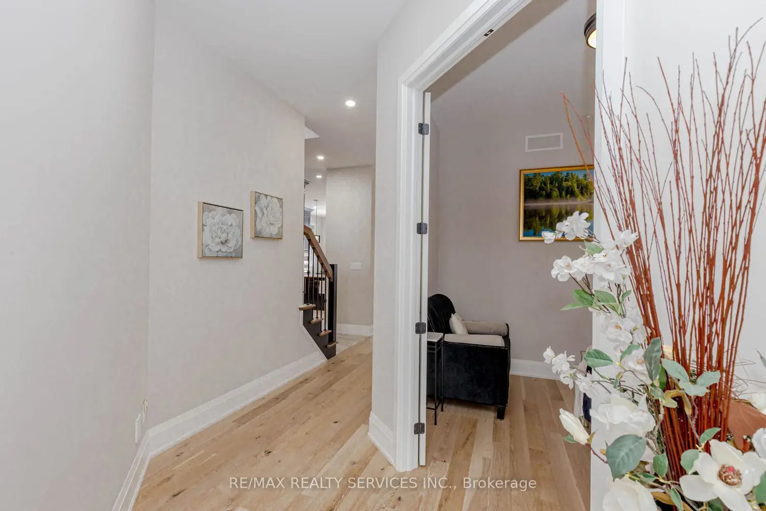 Additional image 5 of 130 Pondcliffe Drive
