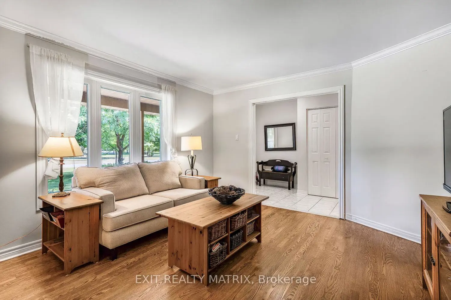 6343 Deermeadow Drive photo 4