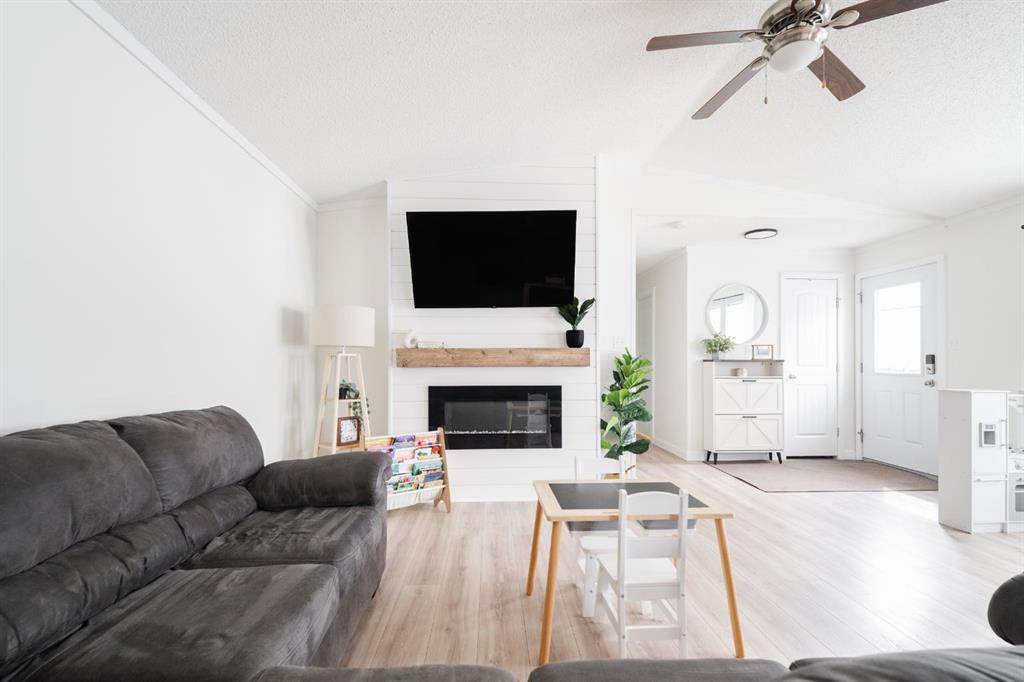 Additional image 3 of 280 Caouette Crescent, Fort Mcmurray, AB, T9K 2H9