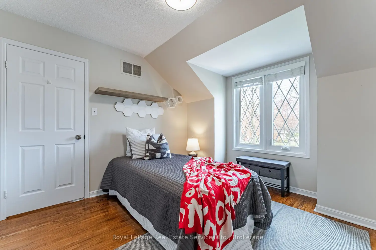 Additional image 10 of 2082 Mississauga Road