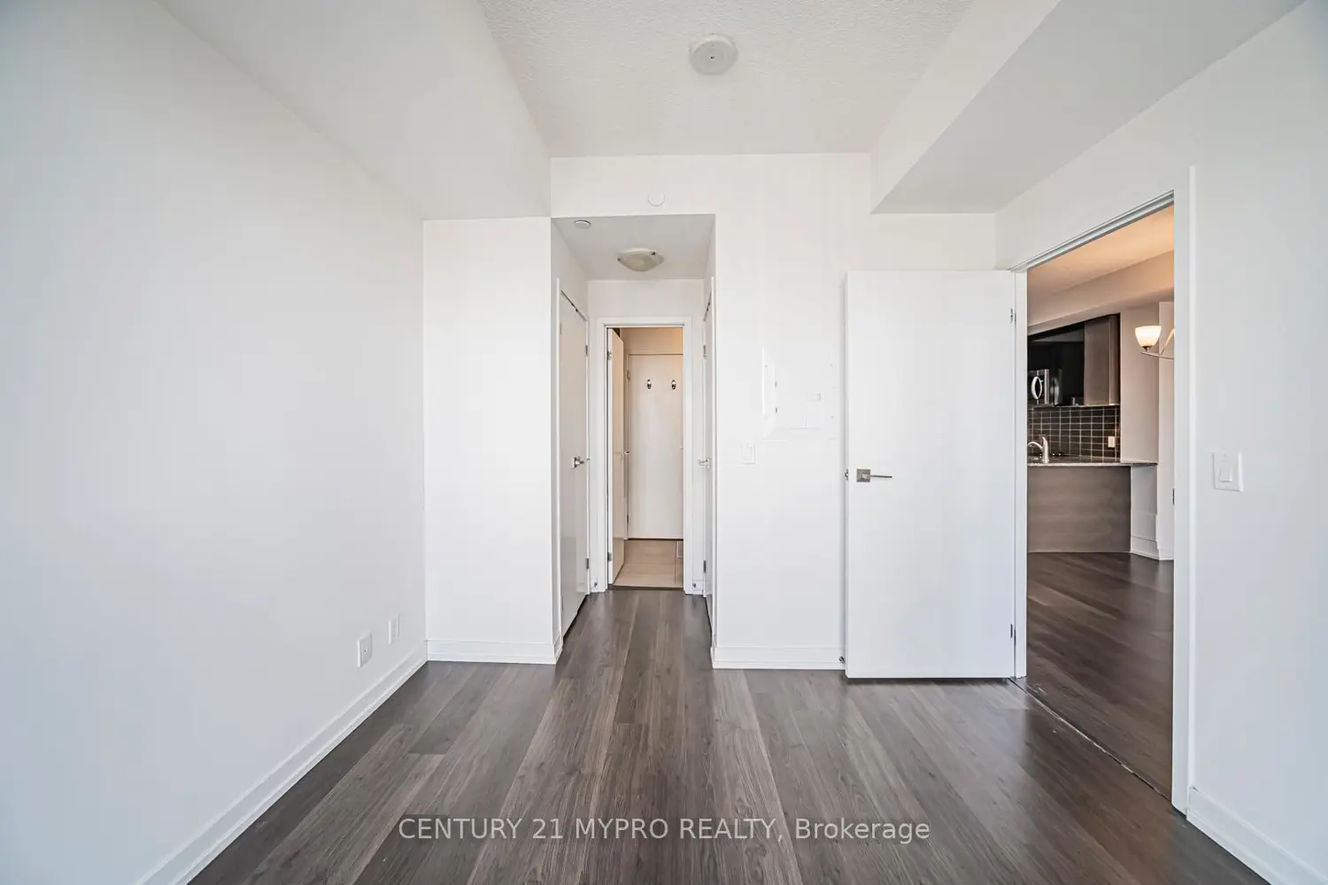 Additional image 9 of 89 Dunfield Avenue 2803