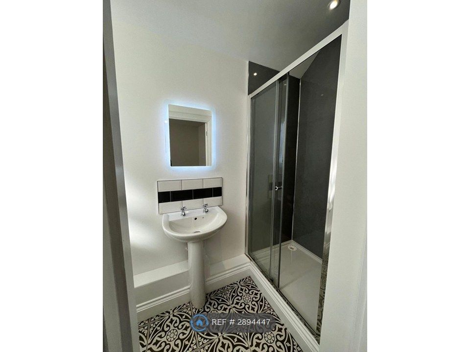 Additional image 8 of 2 bed flat to rentLemon St, Truro TR1