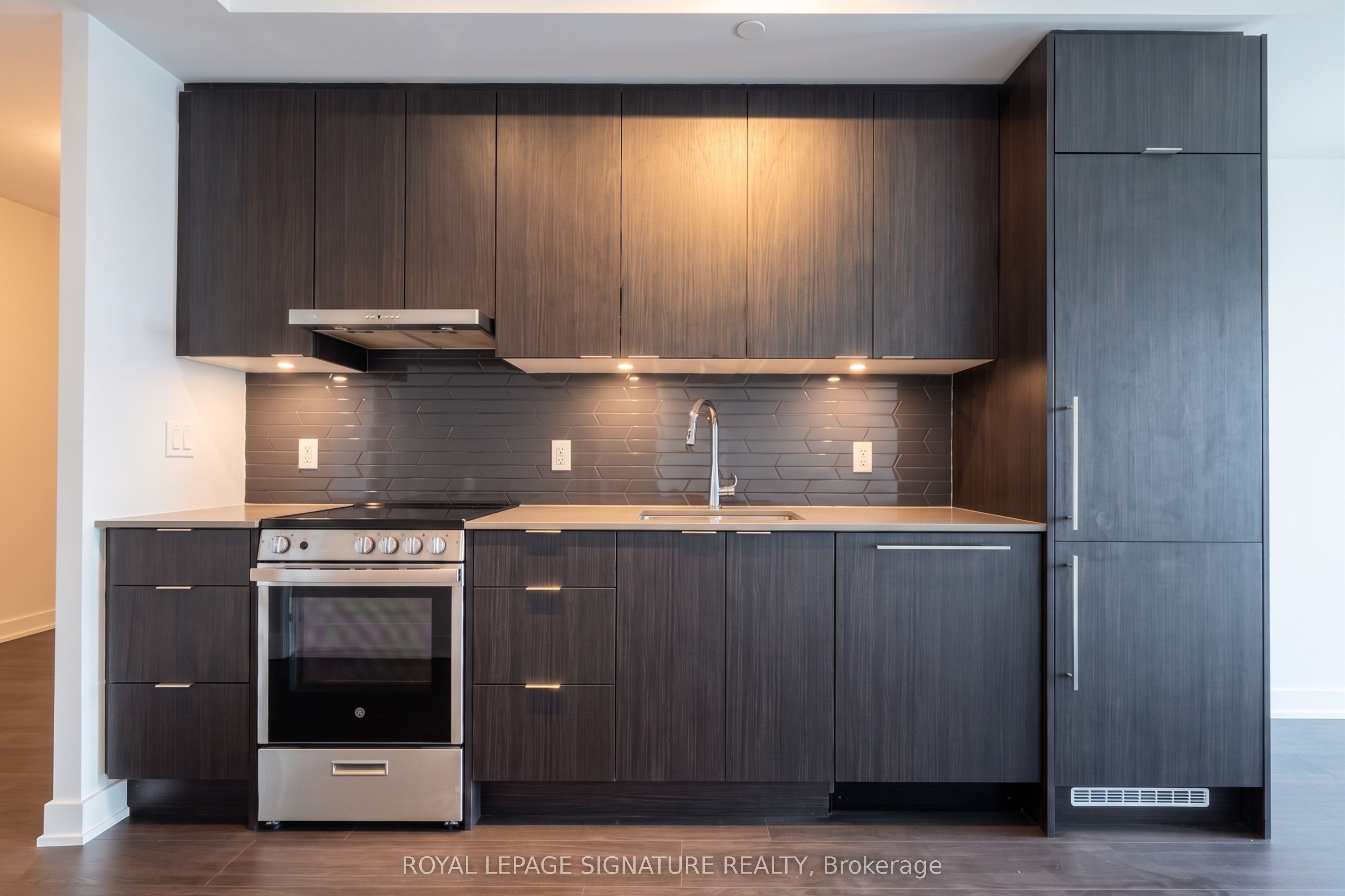 Additional image 4 of 4605-430 Square One Drive, Mississauga, ON, L5B 3Y1