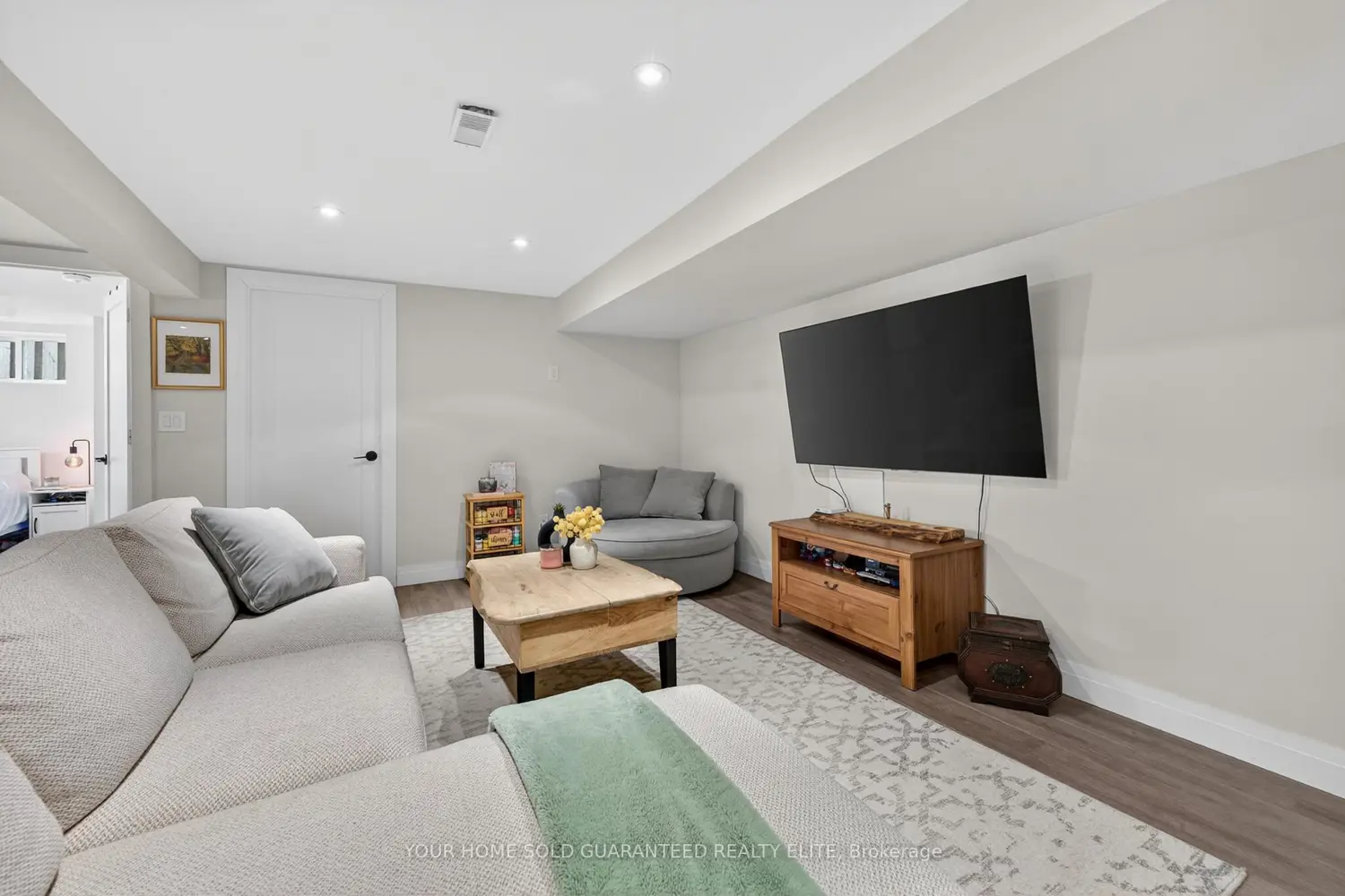 Additional image 10 of 22 Hazelwood Avenue