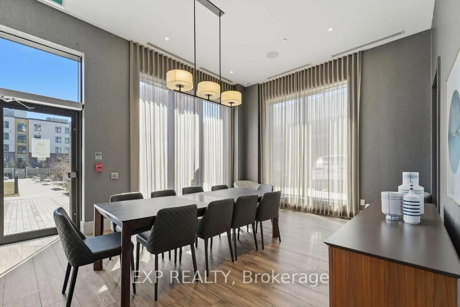 Additional image 13 of 2550 Simcoe Street 1713