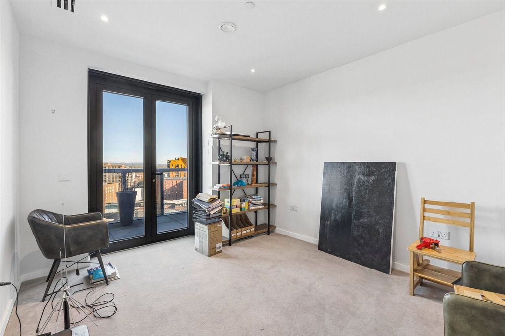 Additional image 11 of 3 bed flat to rentAspin Lane, Manchester, Greater Manchester M4