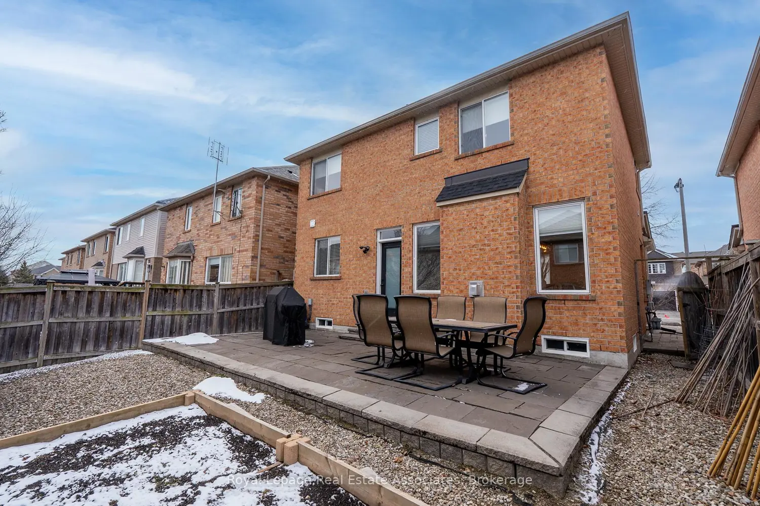 Additional image 17 of 46 Dehaviland Crescent