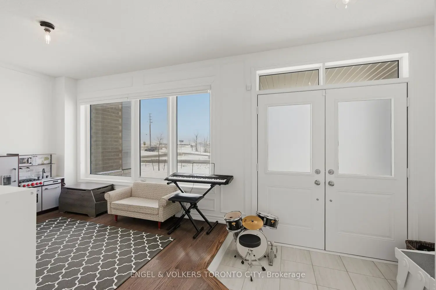 Additional image 2 of 43 Holyrood Crescent