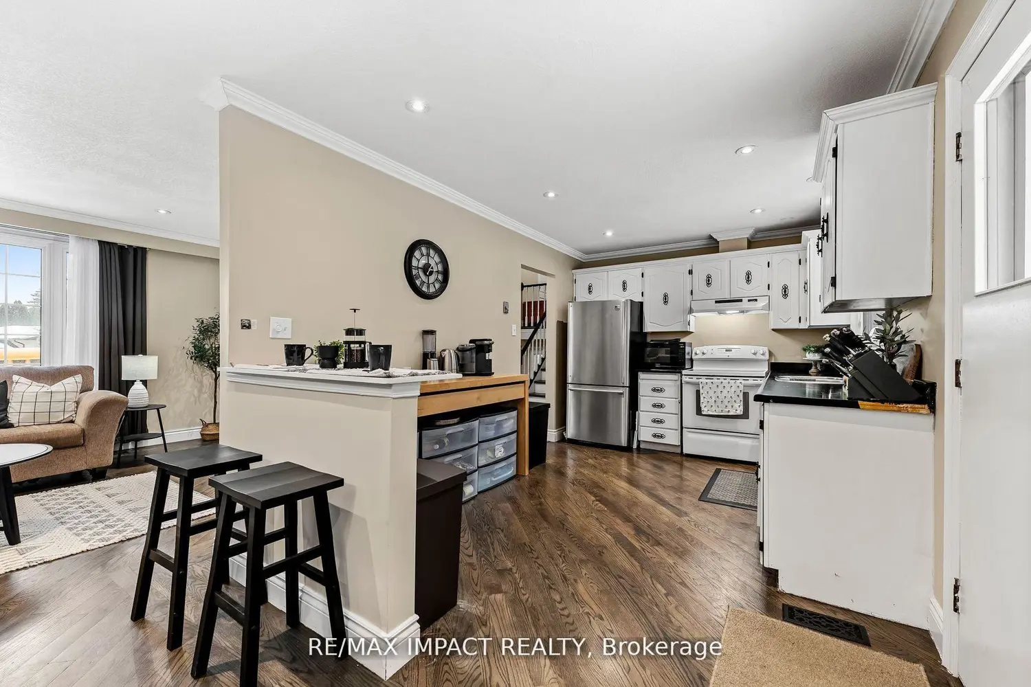 Additional image 5 of 1158 Weller Street