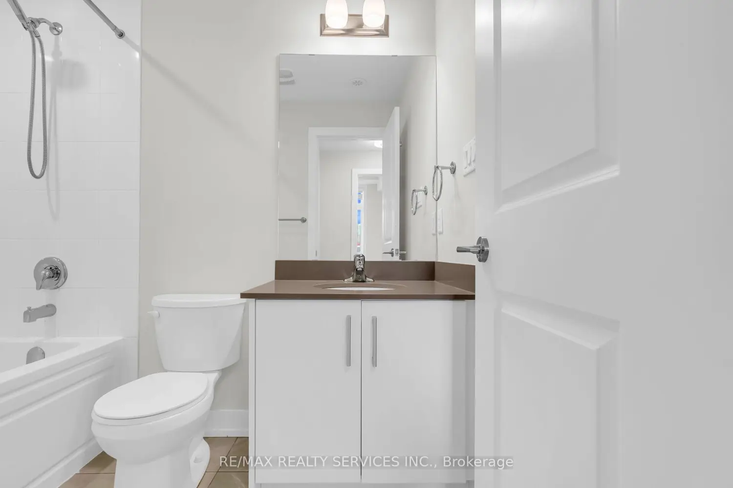 Additional image 18 of 1 Bond Crescent 5