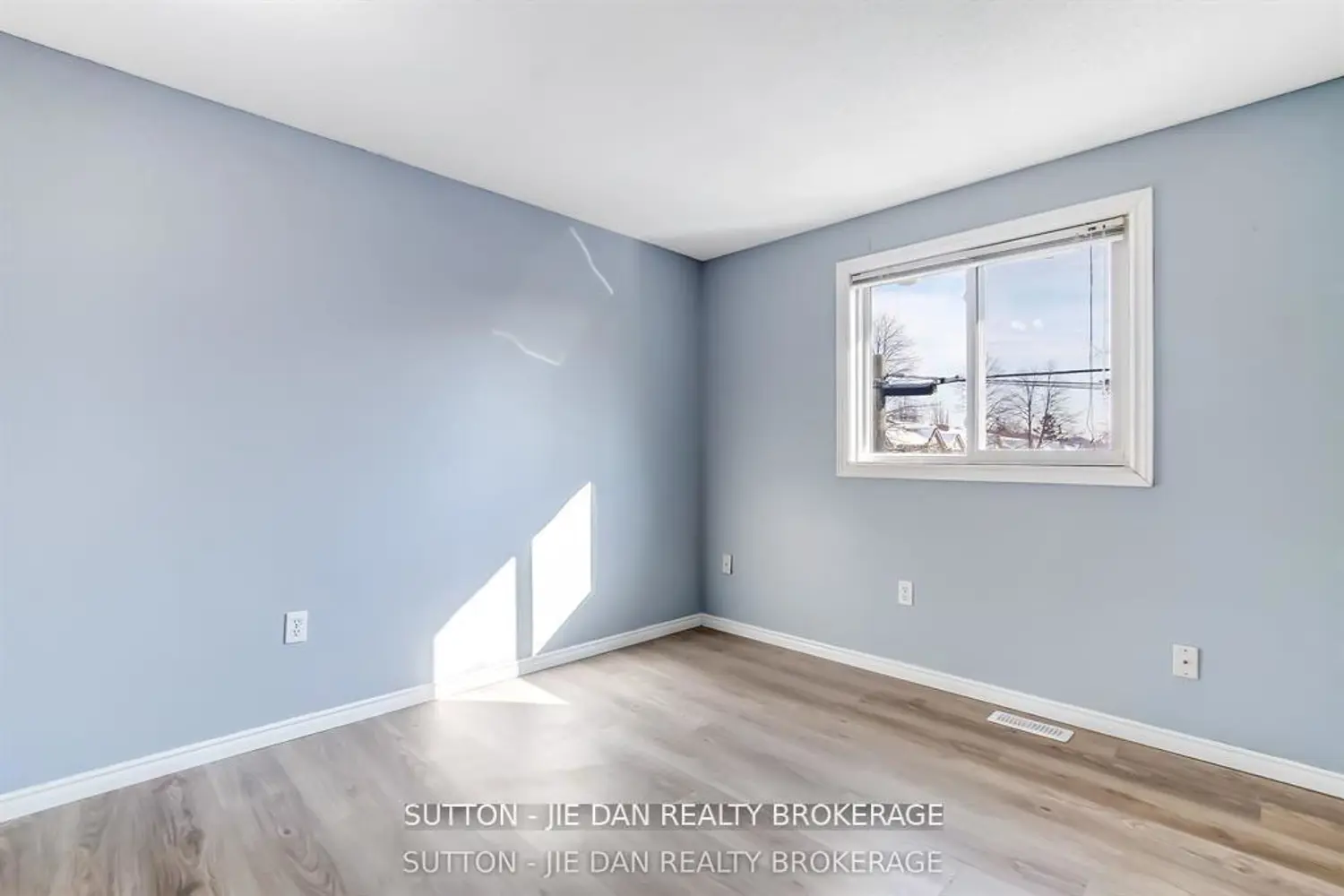 Additional image 12 of 70 Chapman Court 63