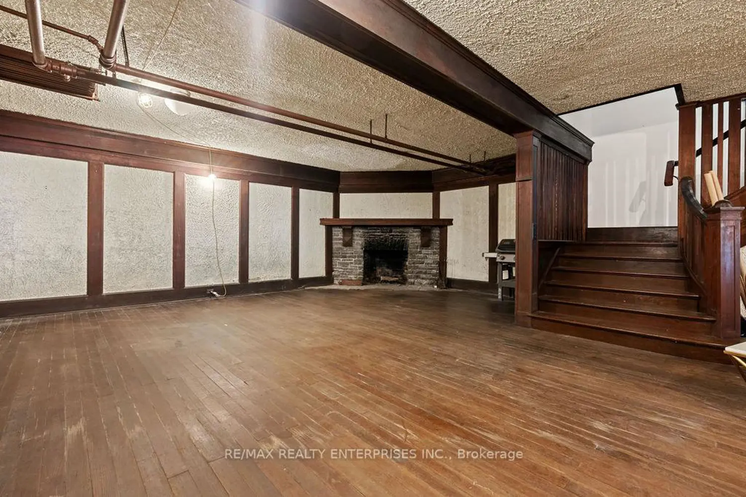Additional image 16 of 1520 Pinetree Crescent