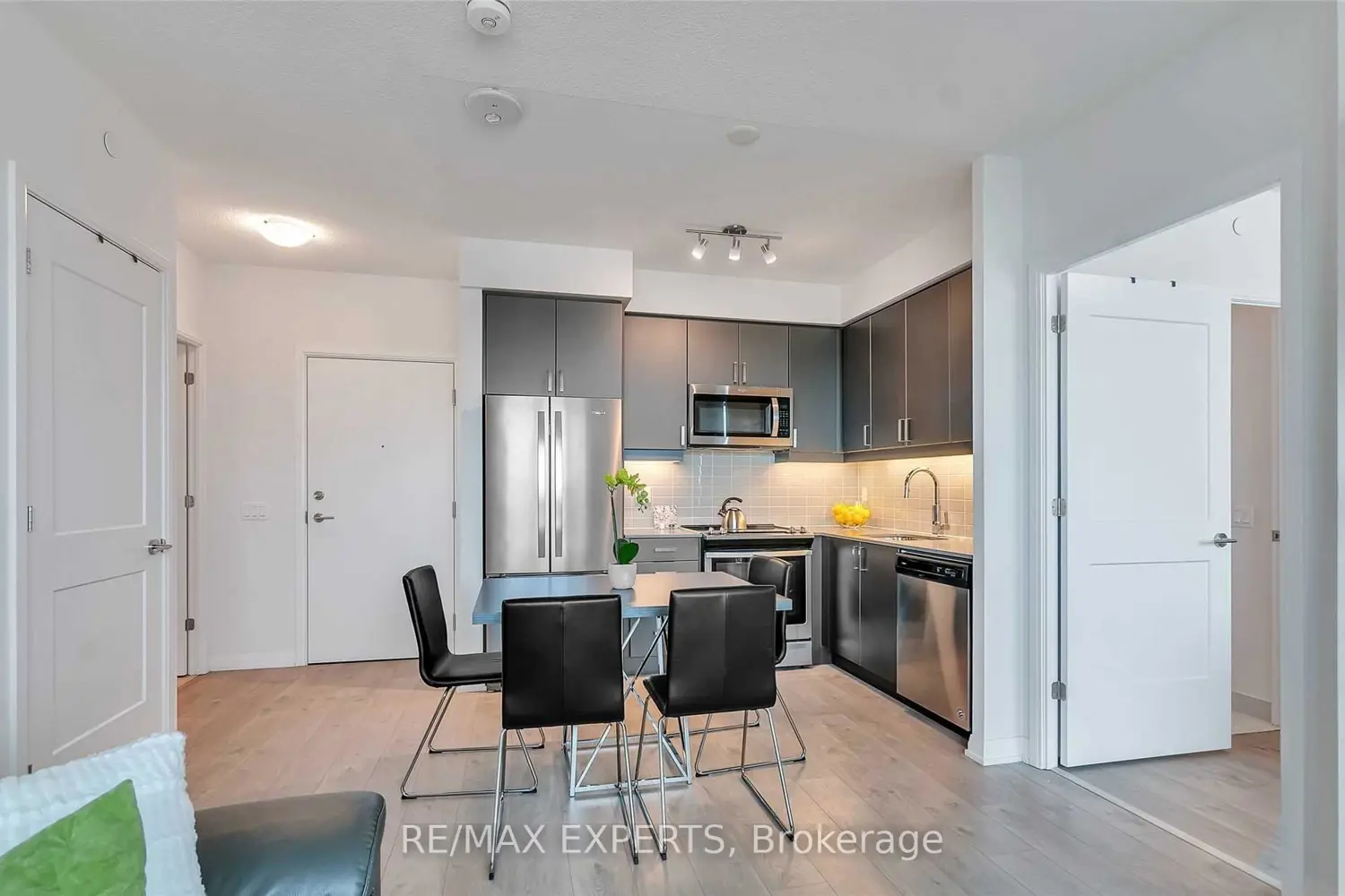 Additional image 6 of 7895 Jane Street 214