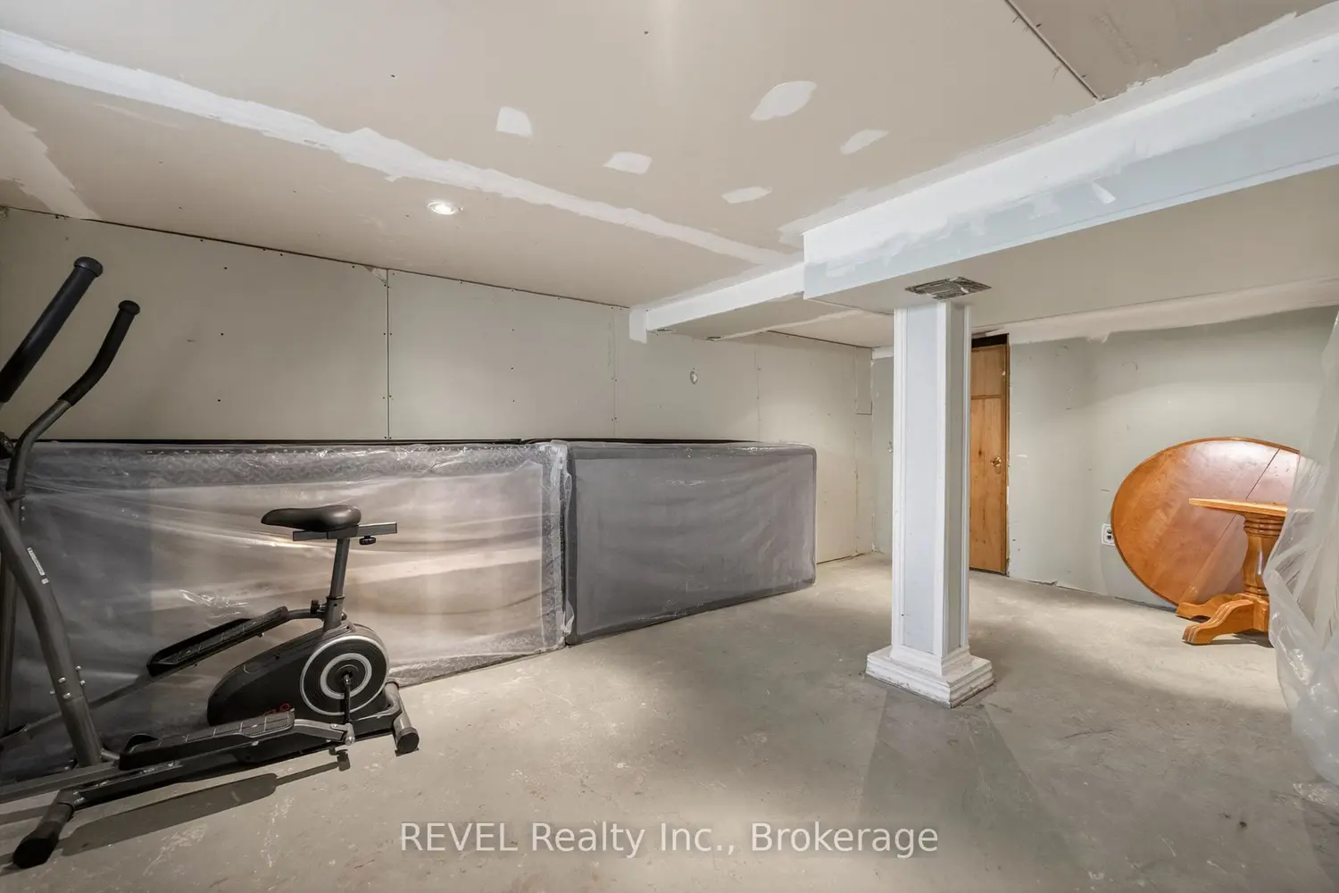 Additional image 12 of 6251 Ash Street
