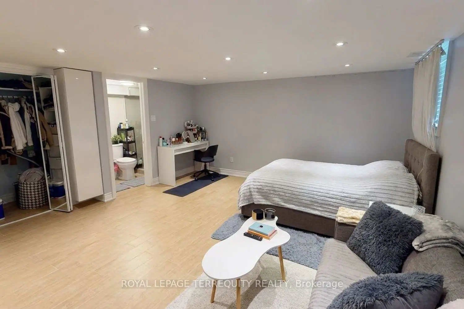 Additional image 16 of 582 Hyacinthe Boulevard