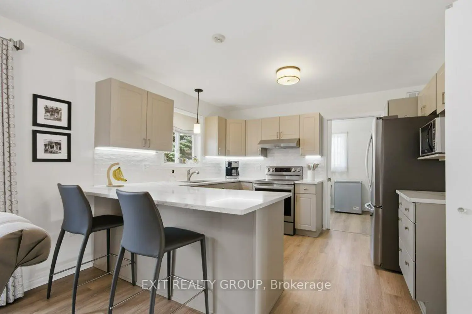 Additional image 4 of 73 Sand Banks Court