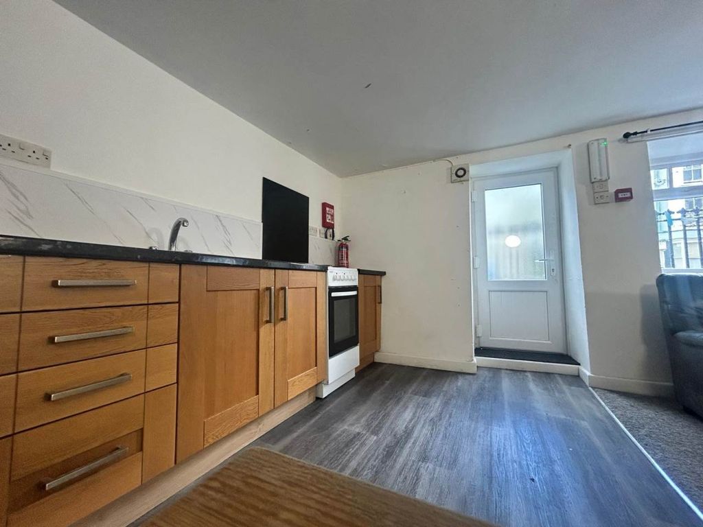 Additional image 5 of 1 bed flat to rent47 North Parade, Aberystwyth SY23