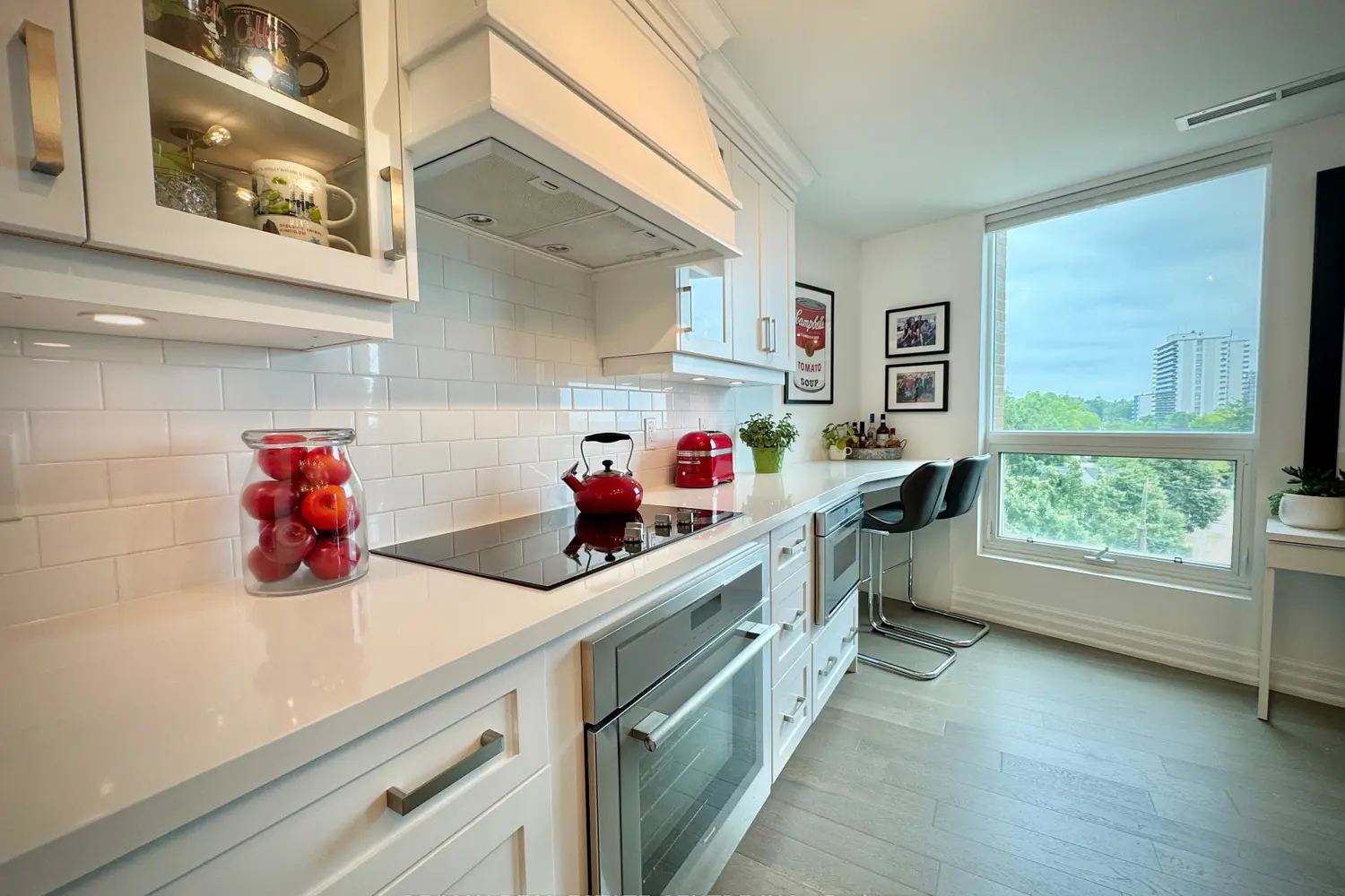 Additional image 7 of 2060 Lakeshore Road 405