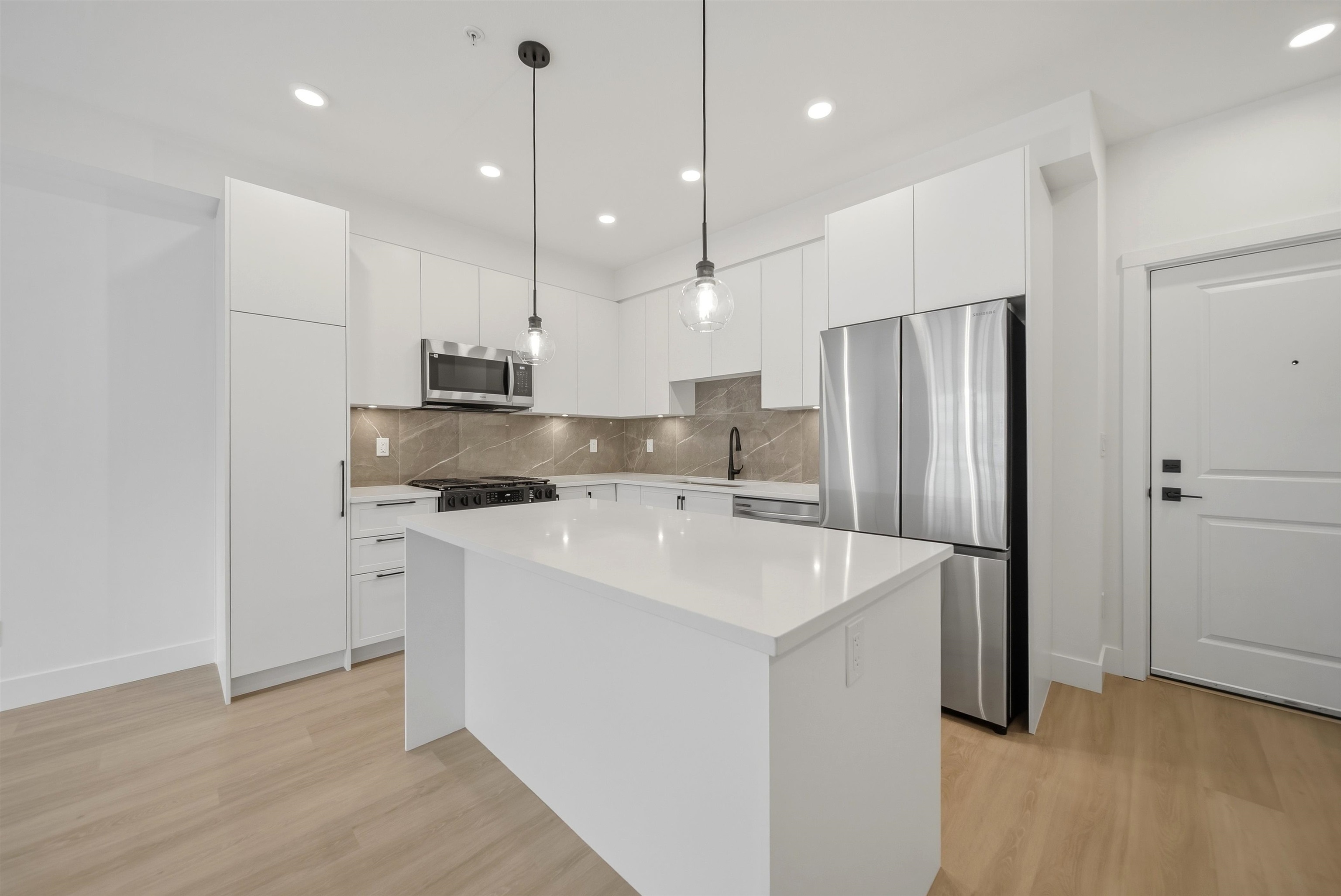 Additional image 4 of 401-3438 146a Street, Surrey, BC, V0V 0V0