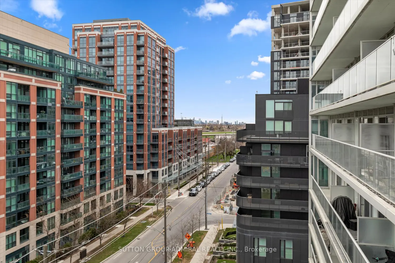 Additional image 15 of 555 Wilson Avenue 703E
