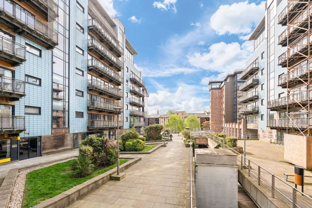 Additional image 6 of 2 bed flat to rentBreadalbane Street, Leith, Edinburgh EH6