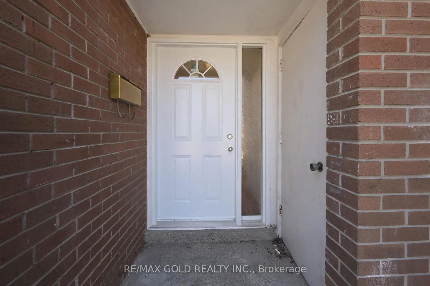1601 Albion Road 266