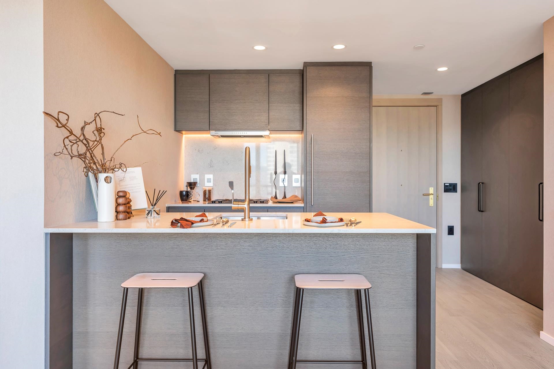 Additional image 2 of 2204-1482 Robson Street, Vancouver, BC, V6G 0E4