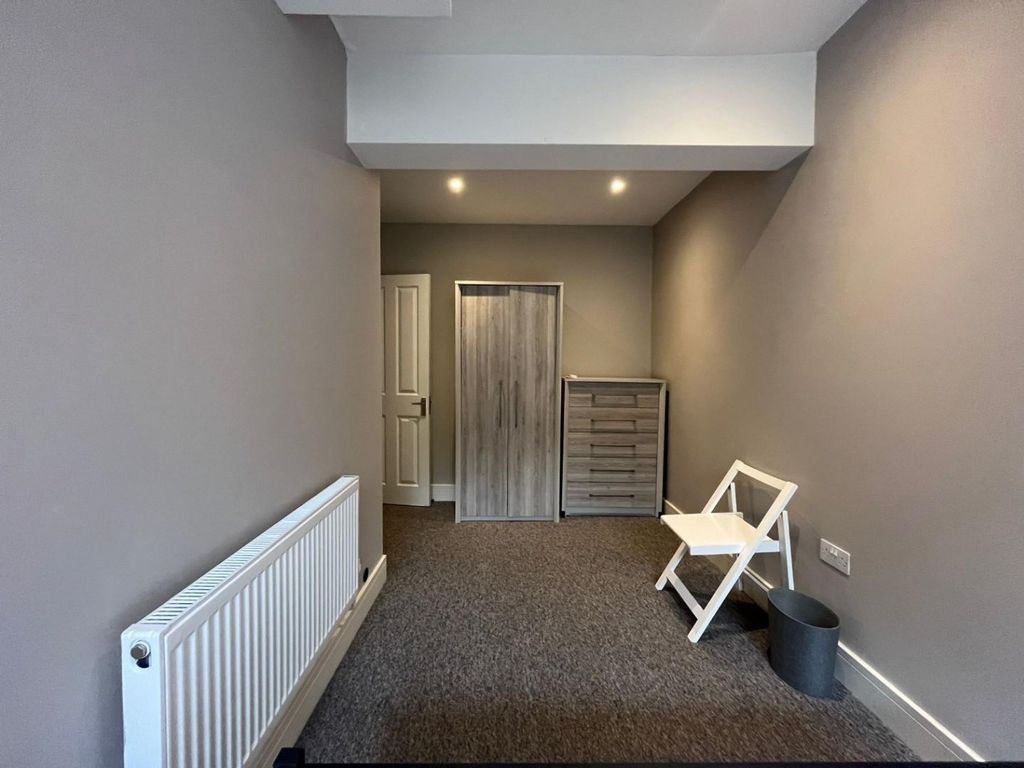 Additional image 7 of 2 bed flat to rentCoombe Road, Brighton BN2