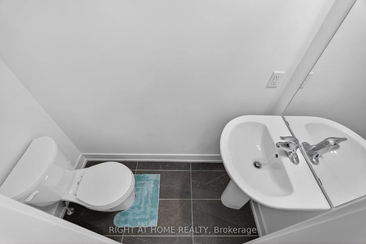 Additional image 12 of 12860 Yonge Street 1
