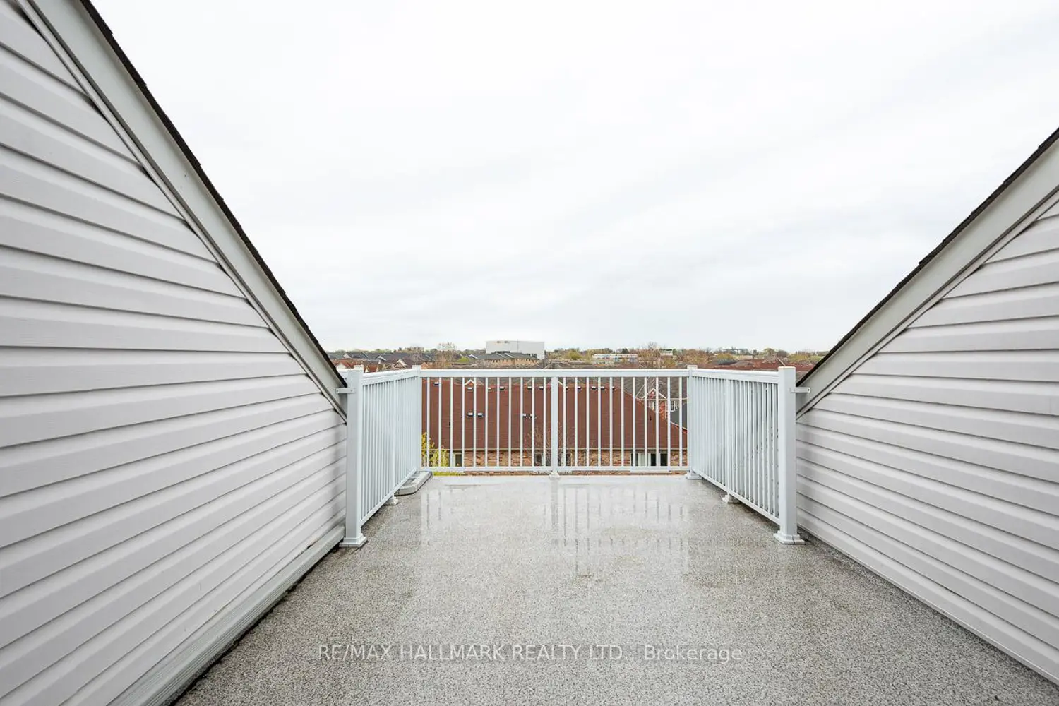 Additional image 15 of 649D Warden Avenue 24
