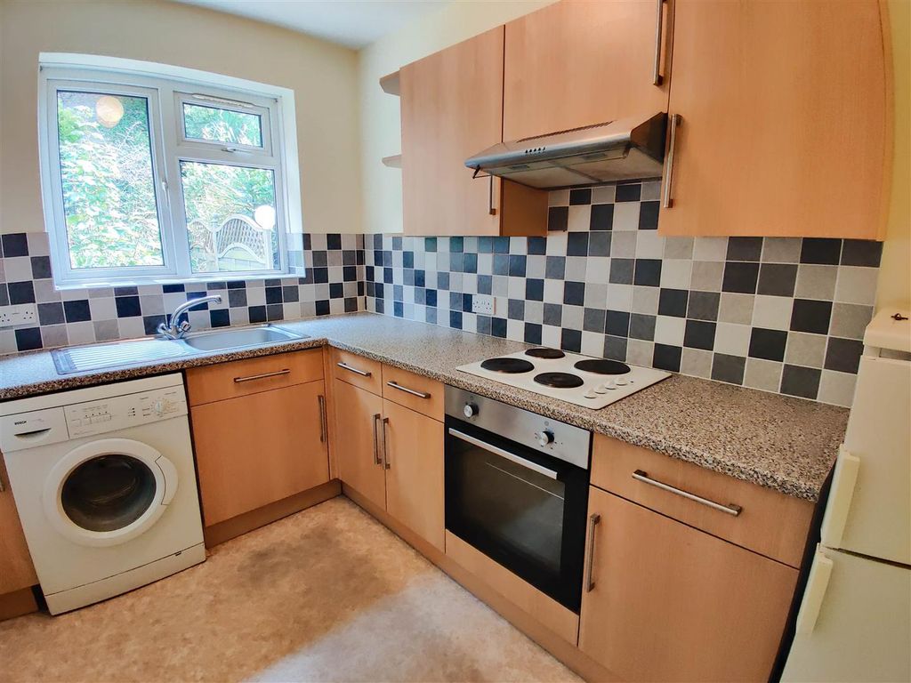 Additional image 4 of 1 bed flat to rentSpring Hill Court, Ventnor PO38