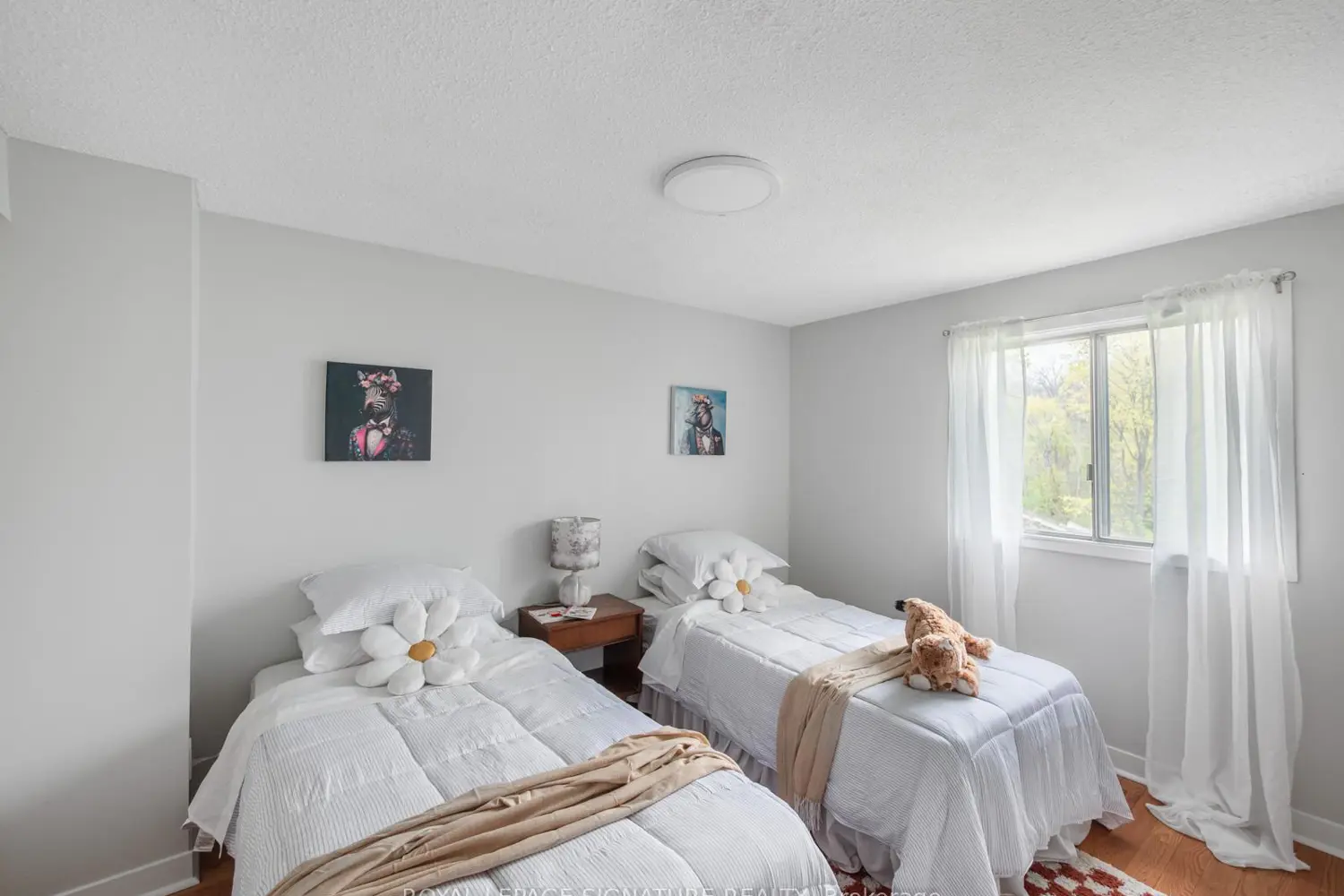 Additional image 11 of 3175 Kirwin Avenue 92