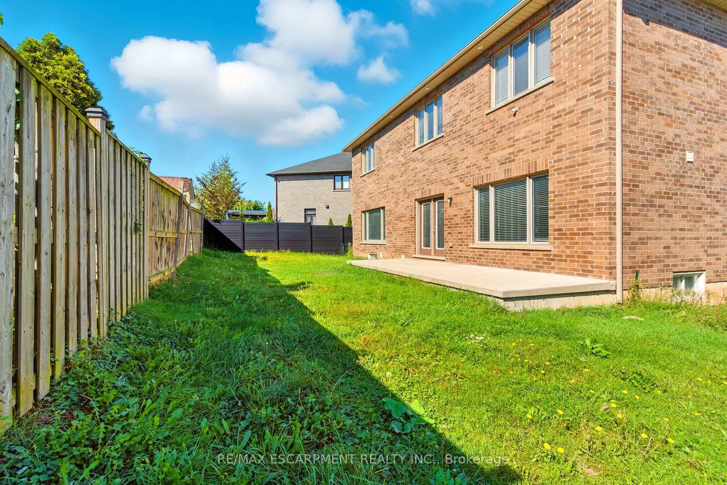 Additional image 19 of 43 Riesling Court