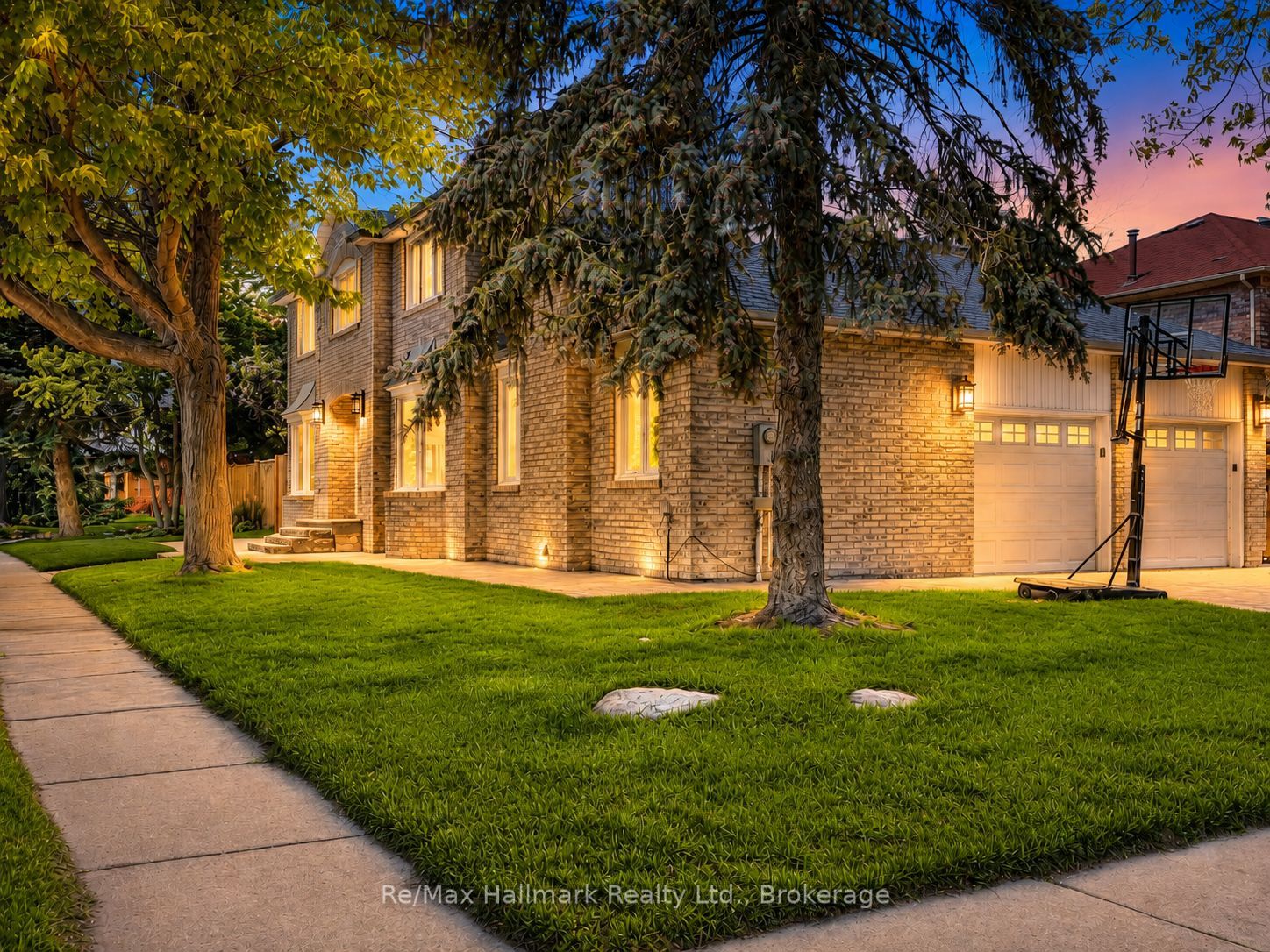 Additional image 2 of 560 Chillingham Crescent, Oakville, ON, L6J 2P2