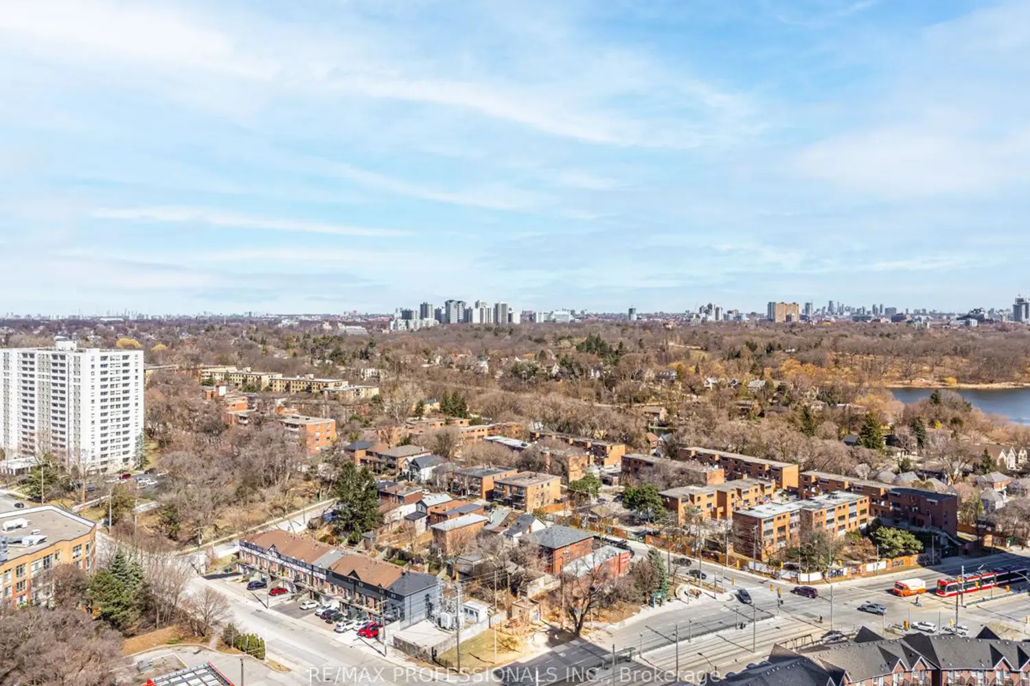 Additional image 15 of 105 The Queensway 2113