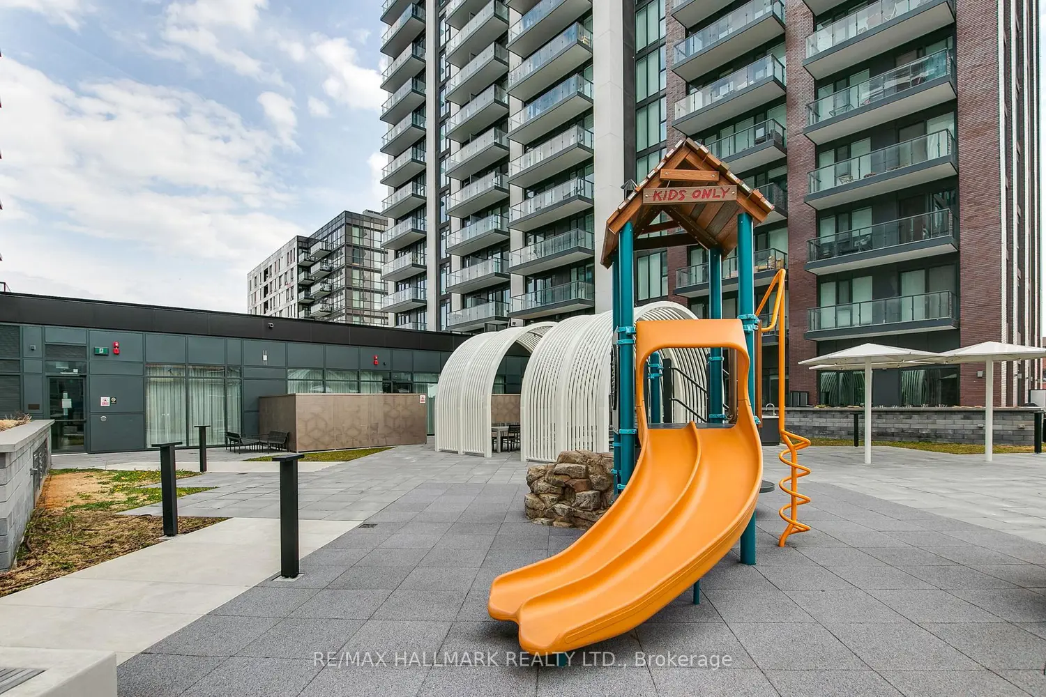 Additional image 16 of 35 Tubman Avenue 1021
