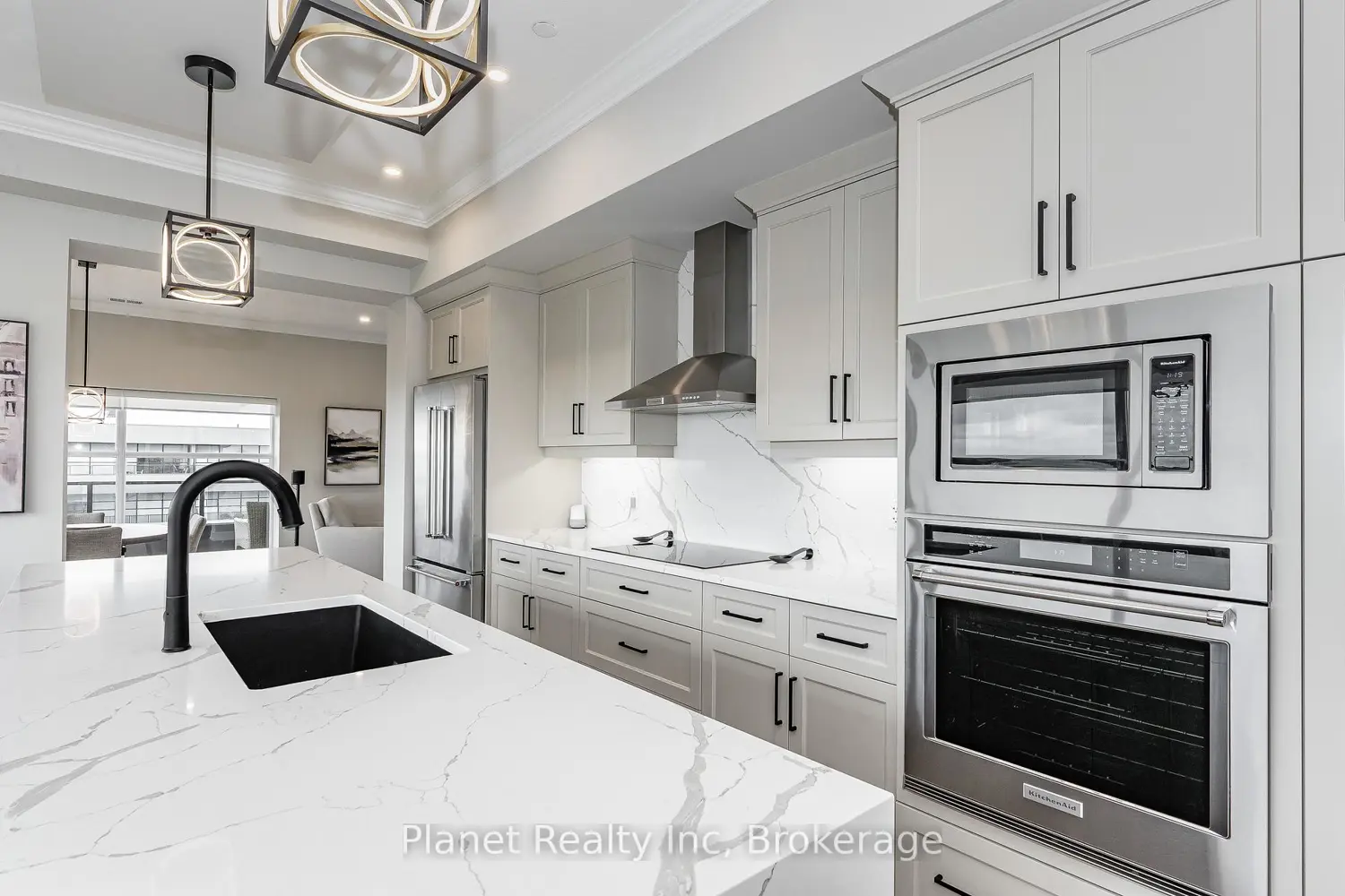 1880 Gordon Street 1401 photo 4