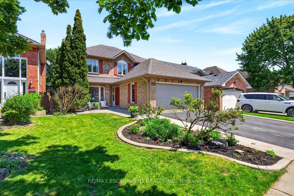 Additional image 2 of 799 Hawkins Crescent, Burlington, ON, L7S 2C2