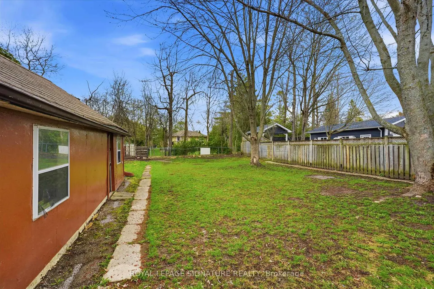 54 Farley Circle photo 5
