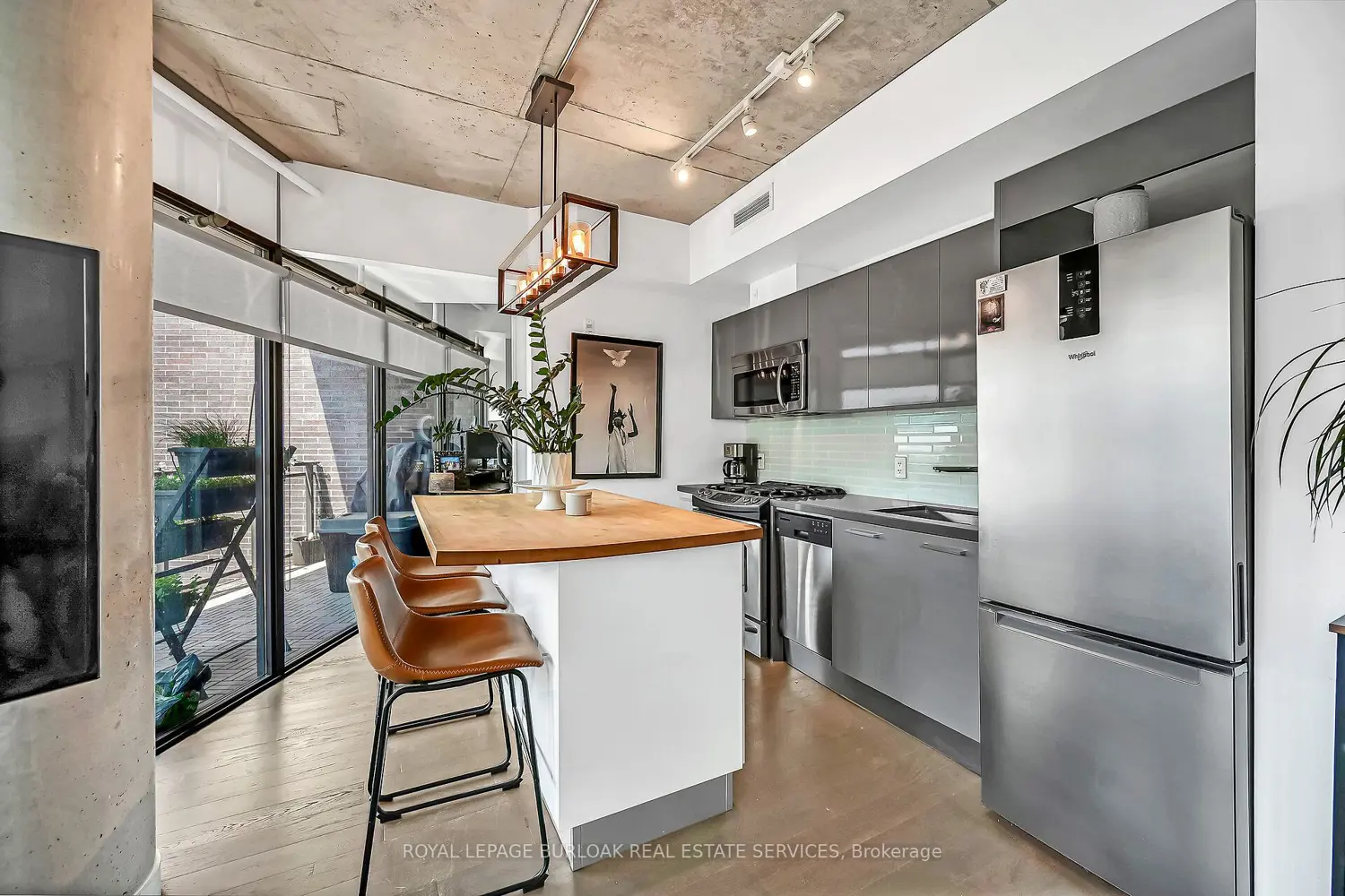 Additional image 3 of 1201 Dundas Street 902
