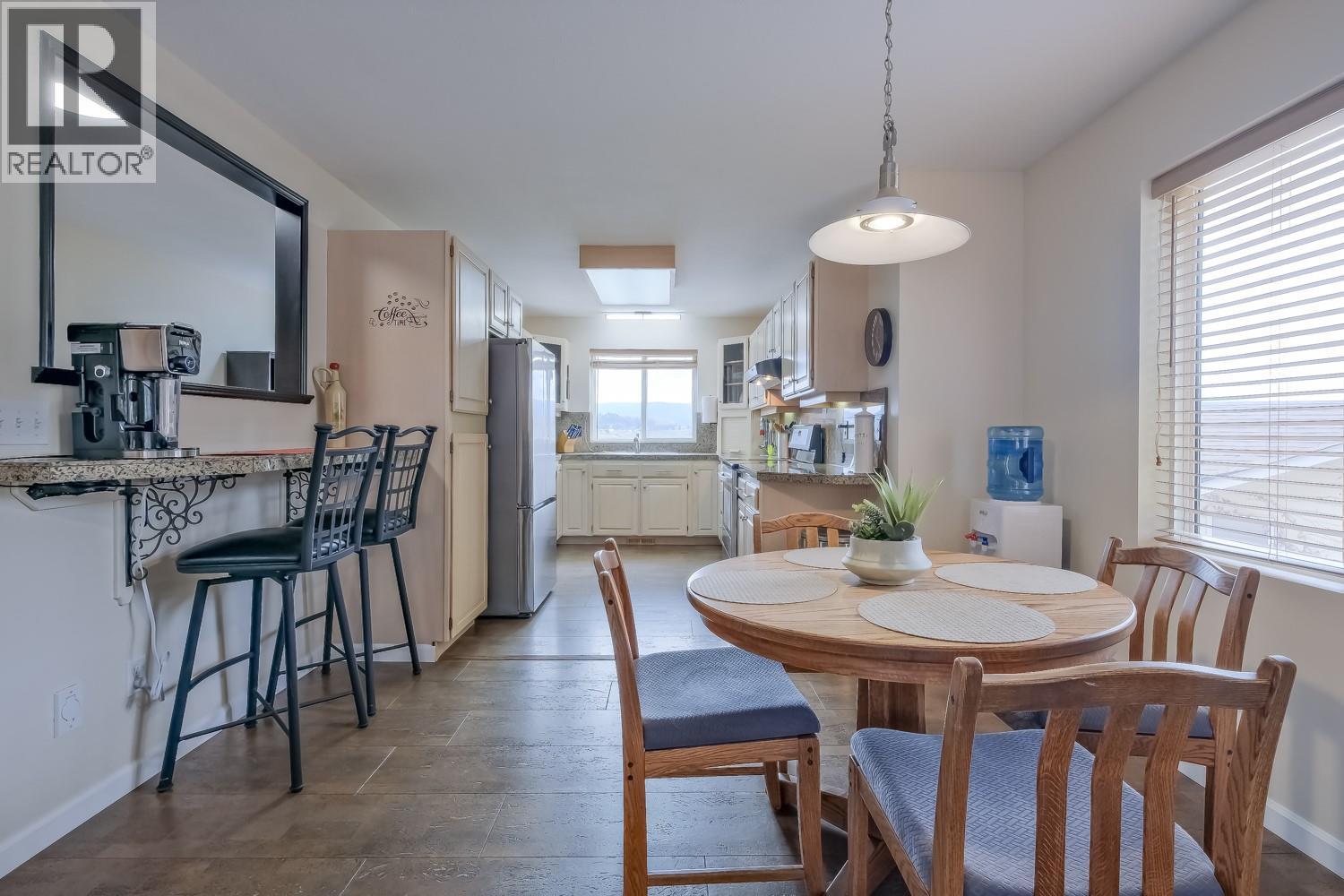 Additional image 3 of 1802 Edgehill Court, Kelowna, BC, V1V1R7