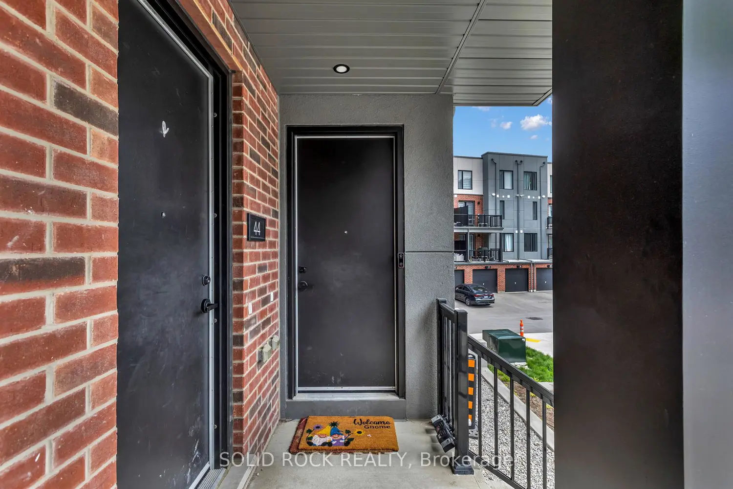 99 Roger Street 43 photo 2