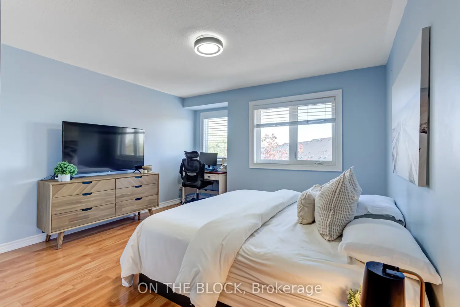 Additional image 13 of 224 Rosemount Avenue 4