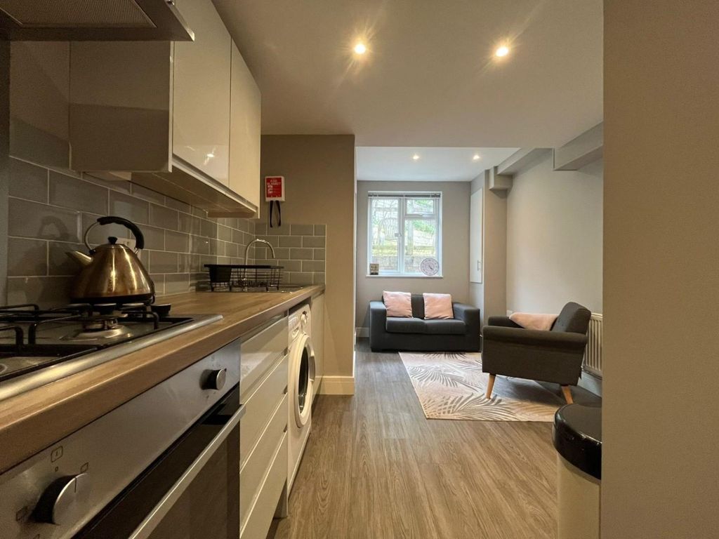 Additional image 5 of 2 bed flat to rentCoombe Road, Brighton BN2