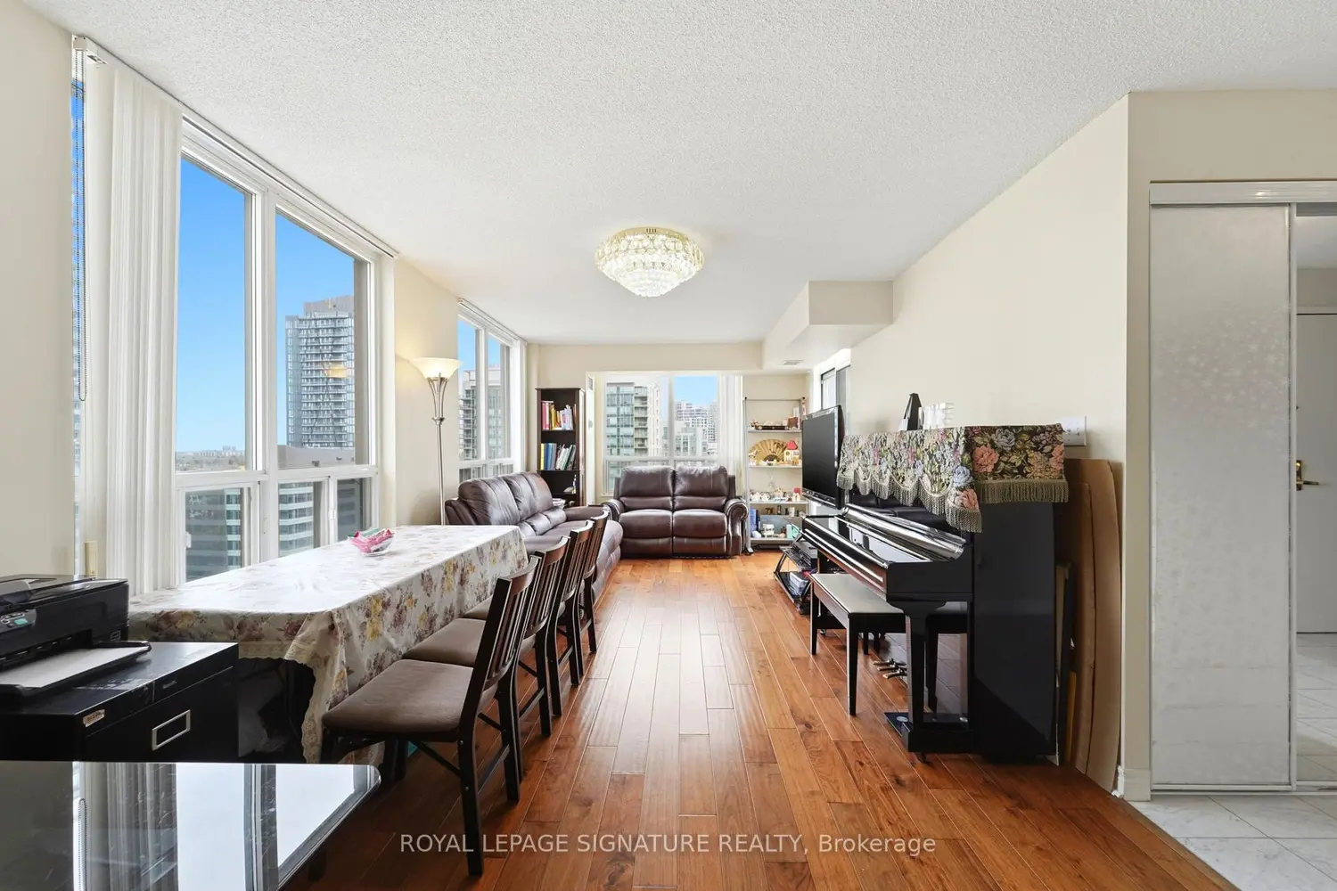 Additional image 2 of 28 Empress Avenue 2302