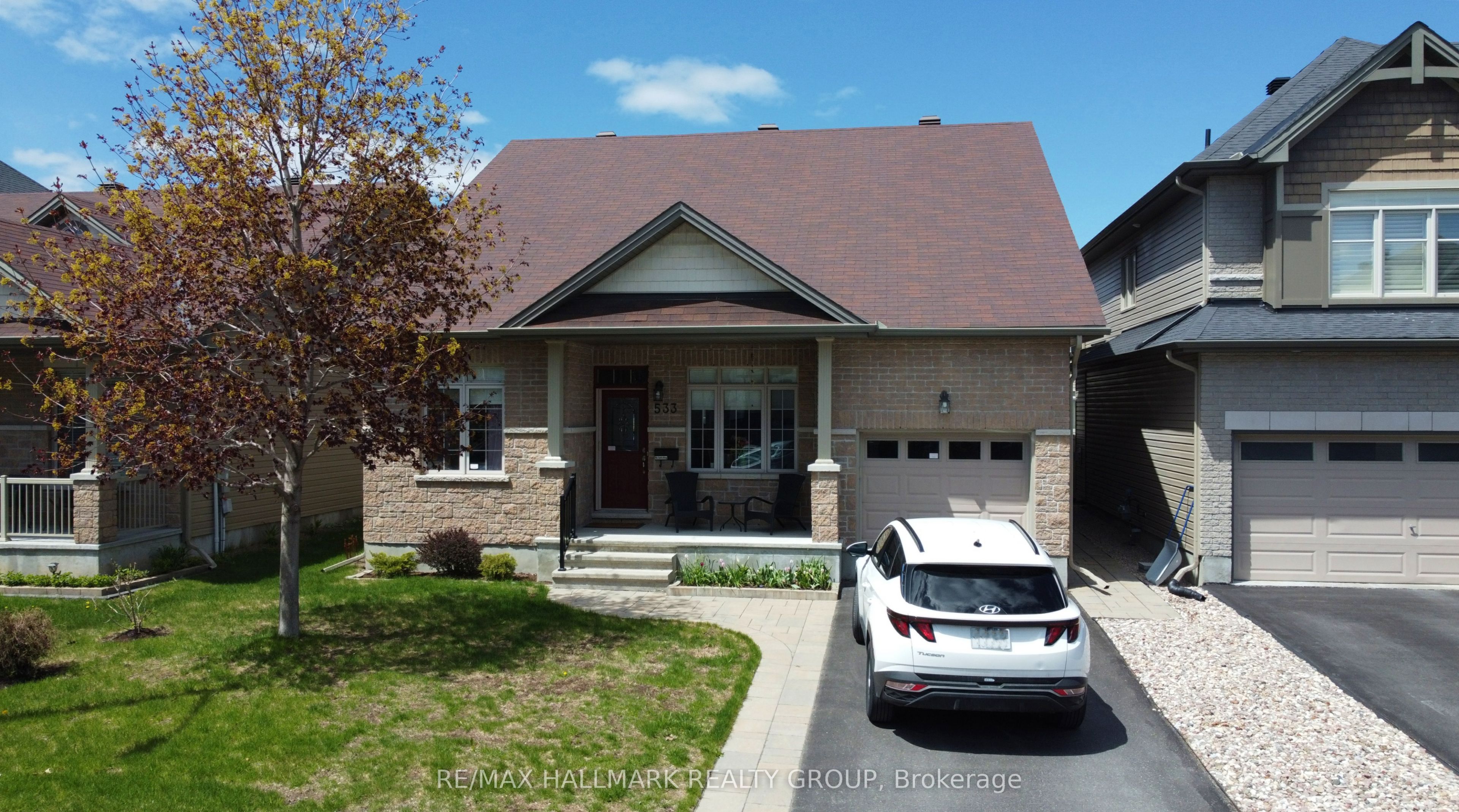 533 Peerless Street, Ottawa, ON, K2J 6A5