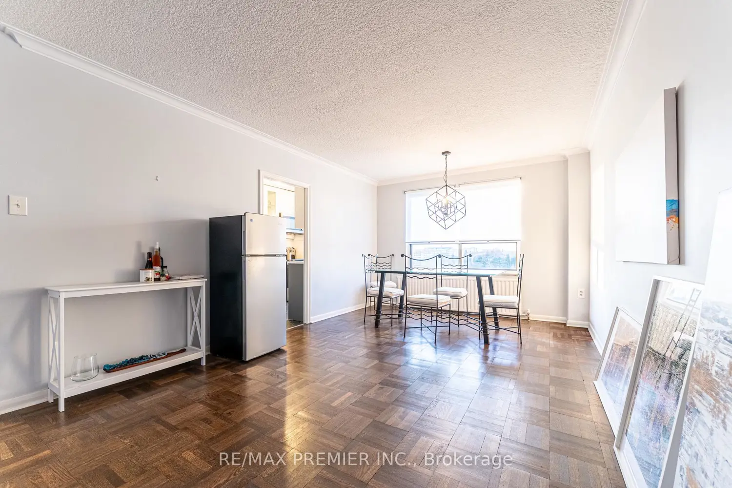 Additional image 10 of 660 Eglinton Avenue 612